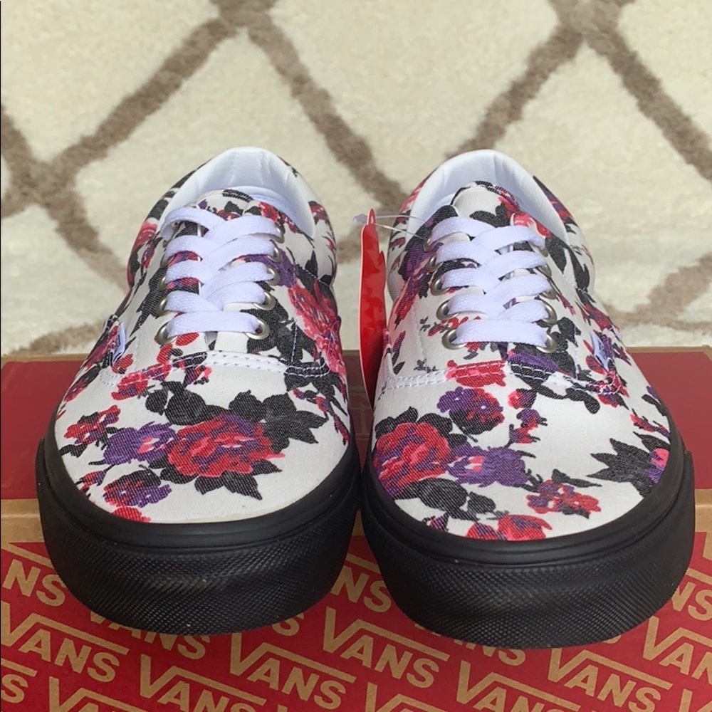 VANS ERA FLORALS BLACK/WHITE WMNS - Picture 12 of 16